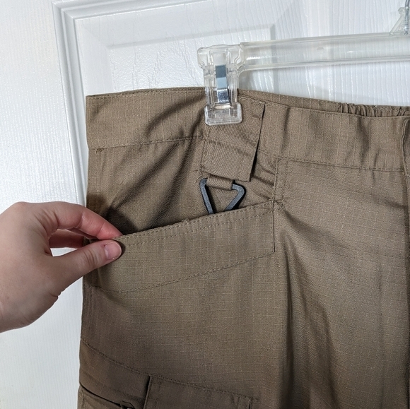 Men's Urban Tactical Cargo Pocket Shorts in Tan Size 2XL - Picture 4 of 5